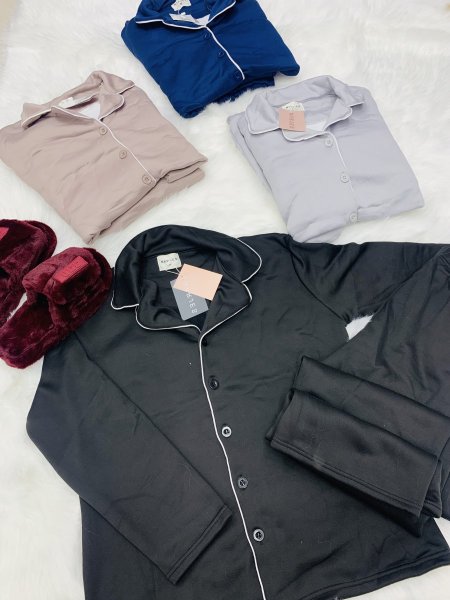 بيجامات ستاتية